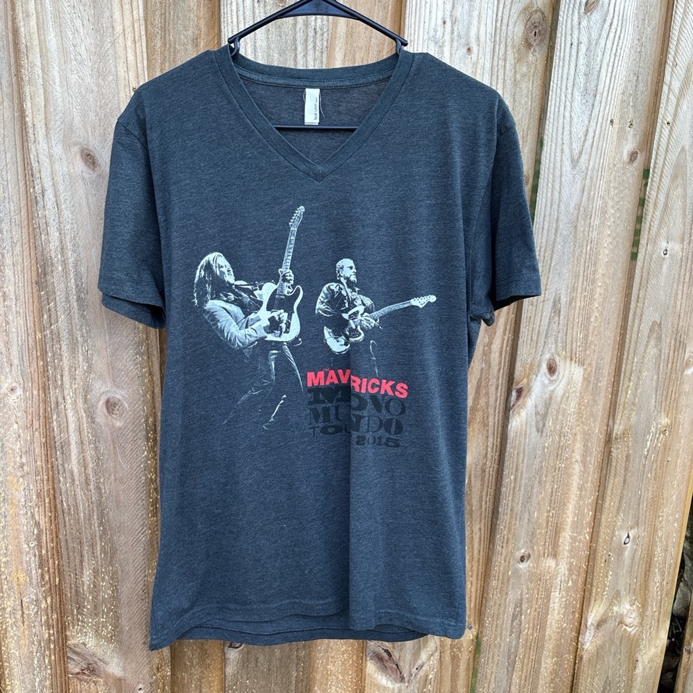 Next Level Apparel Mavericks mono Mundo tour 2015 men's V neck Tshirt size M